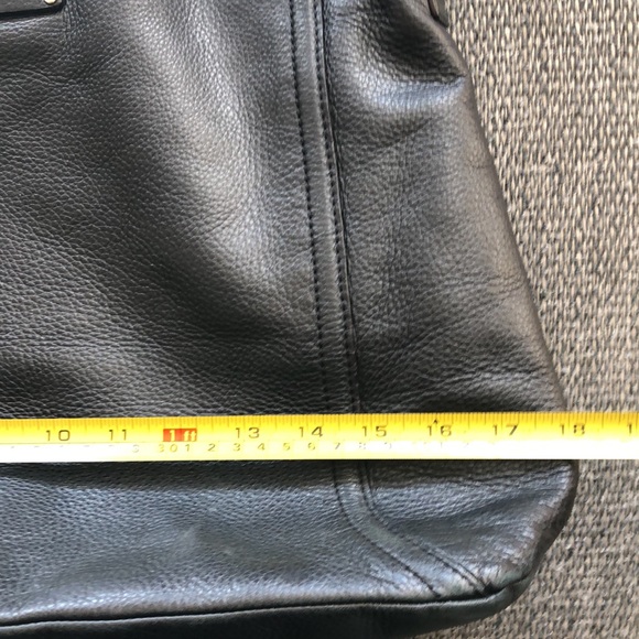 Gently used Kate Spade bag - Picture 7 of 8